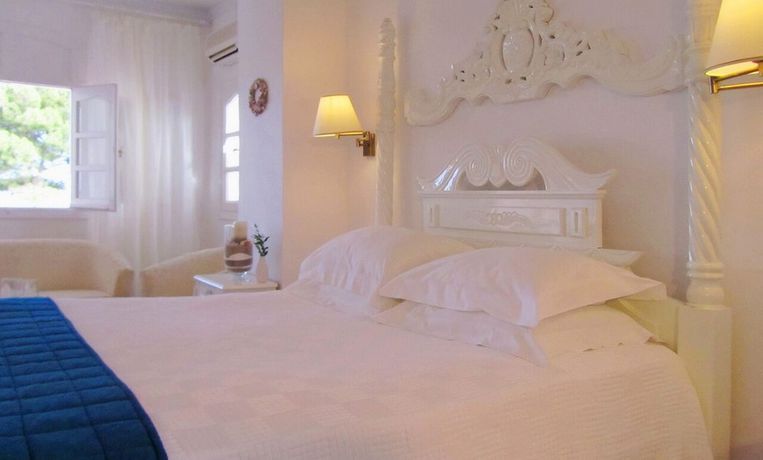 Imagen de la habitación del Hotel Porto Scoutari Romantic. Foto 10