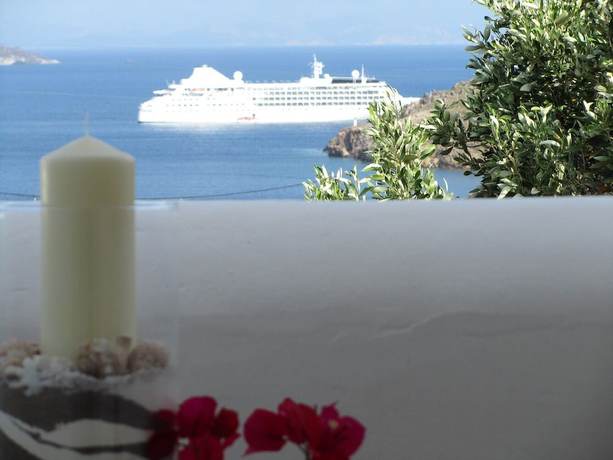 Imagen de la habitación del Hotel Porto Scoutari Romantic. Foto 17