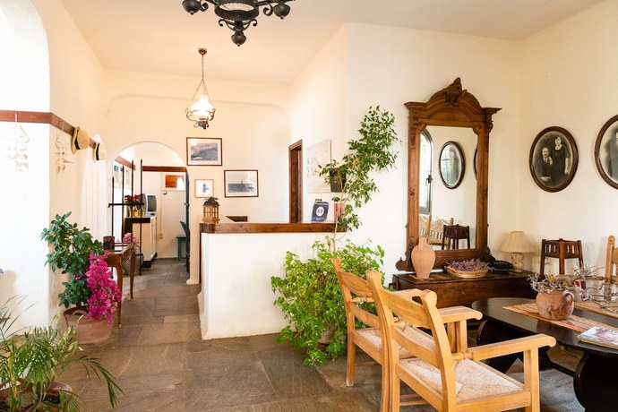 Imagen de los interiores del Hotel Porto Sisi Apartments. Foto 19