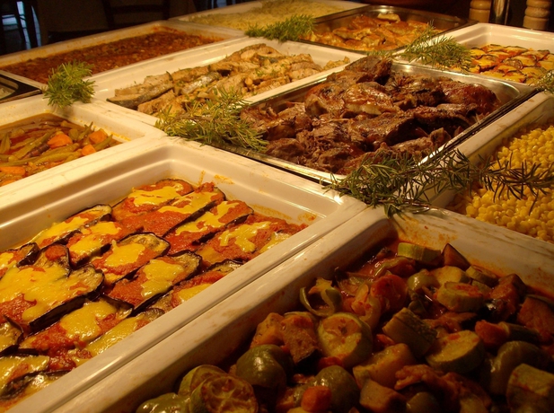 Imagen del bar/restaurante del Hotel Porto Skala Village. Foto 3