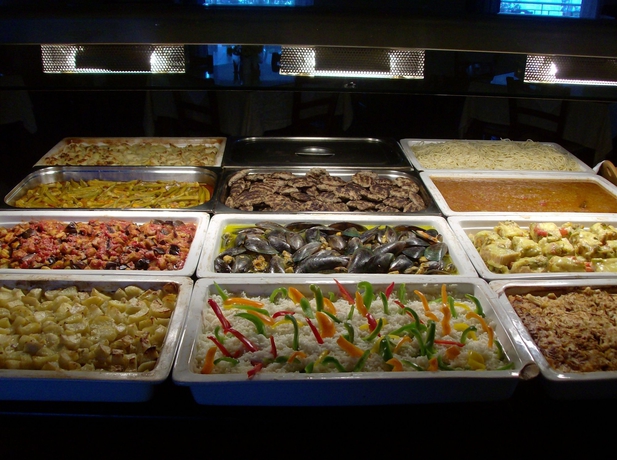 Imagen del bar/restaurante del Hotel Porto Skala Village. Foto 4