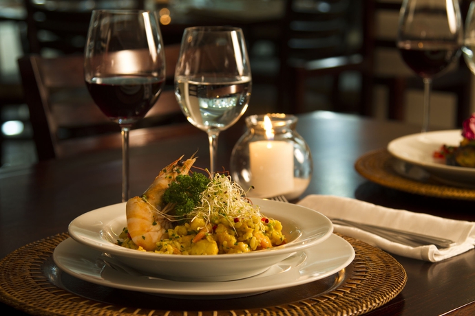 Imagen del bar/restaurante del Hotel Porto Sol Beach. Foto 3