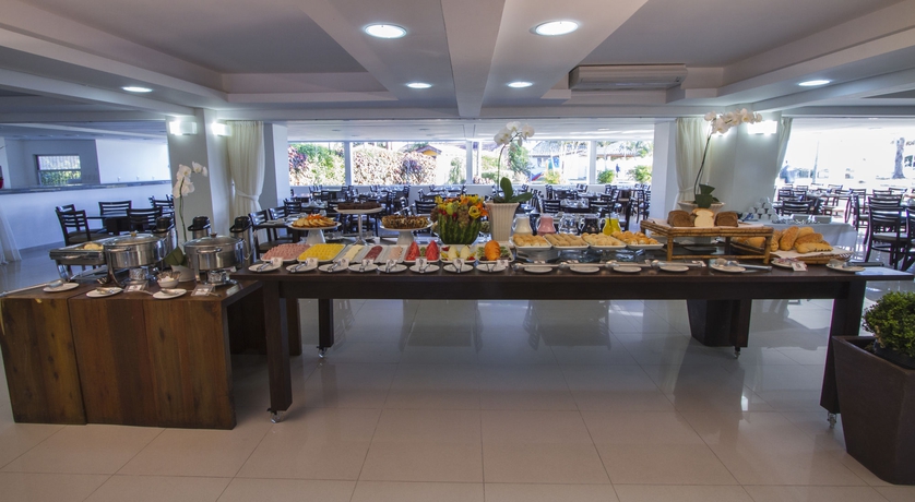 Imagen del bar/restaurante del Hotel Porto Sol Beach. Foto 8