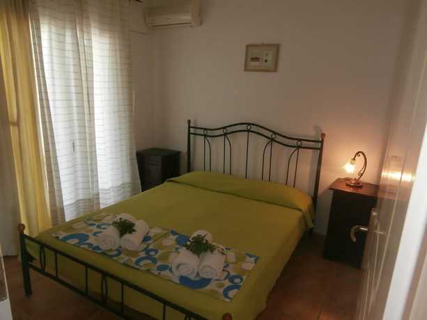 Imagen de la habitación del Hotel Porto Tsi Ostrias. Foto 2