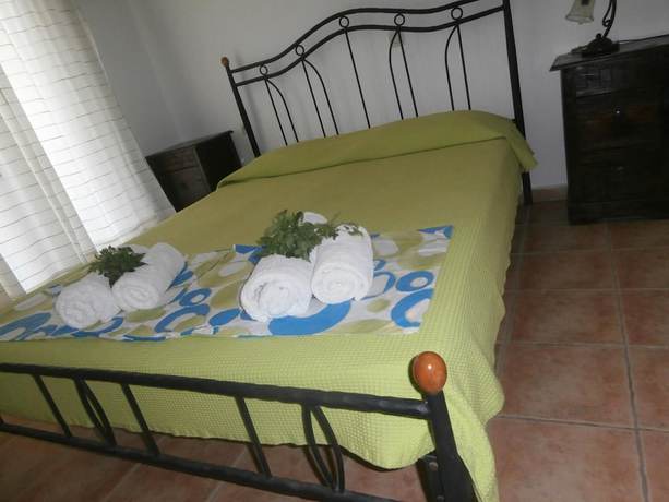 Imagen de la habitación del Hotel Porto Tsi Ostrias. Foto 14