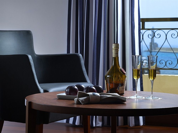 Imagen de la habitación del Hotel Porto Veneziano. Foto 10