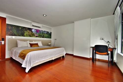 Imagen de la habitación del Hotel Port&oacute;n Sabaneta. Foto 4