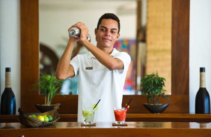 Imagen del bar/restaurante del Hotel Portobay B&uacute;zios. Foto 4