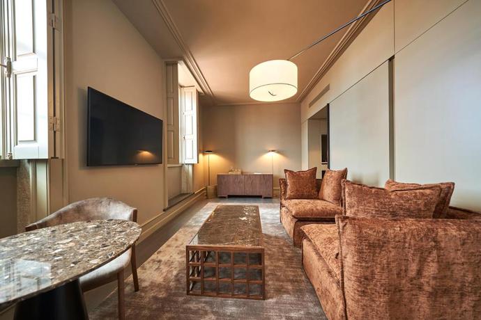 Imagen general del Hotel Portobay Flores. Foto 7