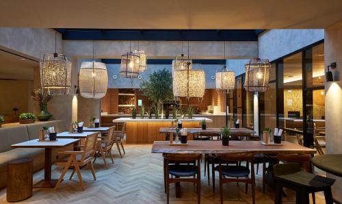 Imagen del bar/restaurante del Hotel Portobay Teatro. Foto 3