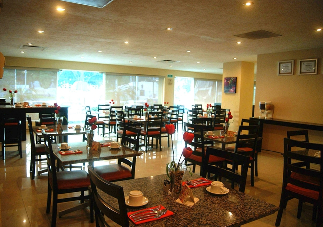 Imagen del bar/restaurante del Hotel Portobelo. Foto 3