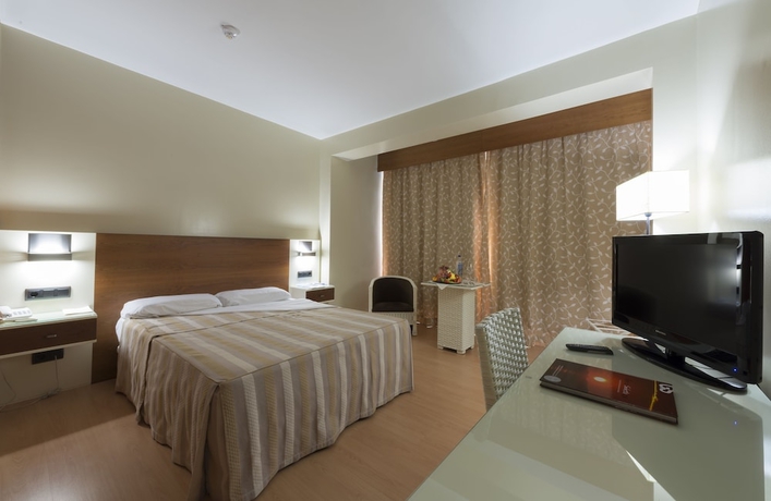 Imagen de la habitación del Hotel Portocobo. Foto 15