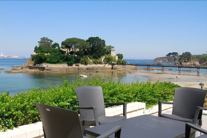 Imagen del bar/restaurante del Hotel Portocobo. Foto 10