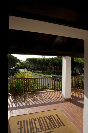 Imagen de los exteriores del Hotel Portoconte. Foto 6