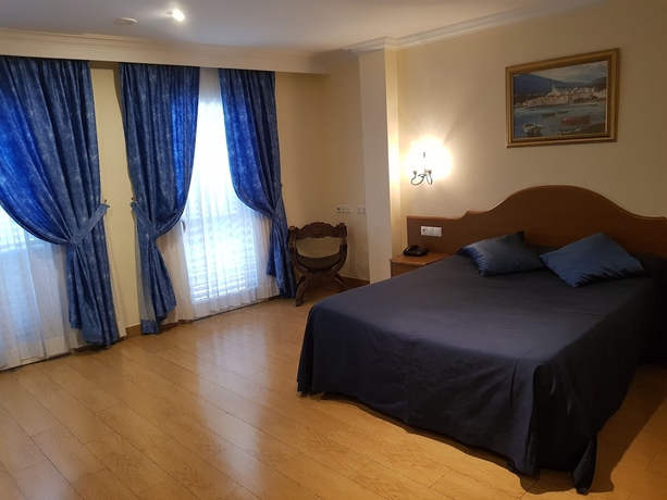 Imagen de la habitación del Hotel Portofino, Ampuriabrava. Foto 3