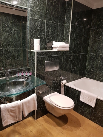 Imagen de la habitación del Hotel Portofino, Ampuriabrava. Foto 11