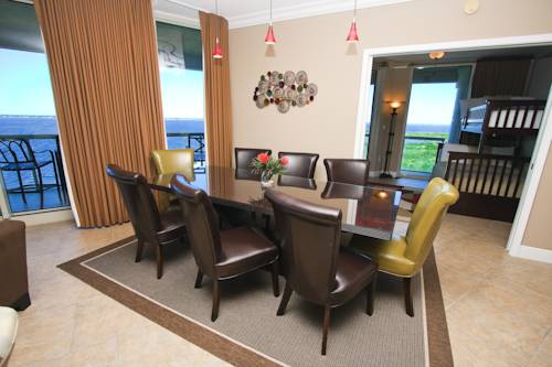 Imagen de la habitación del Hotel Portofino Island Resort. Foto 5