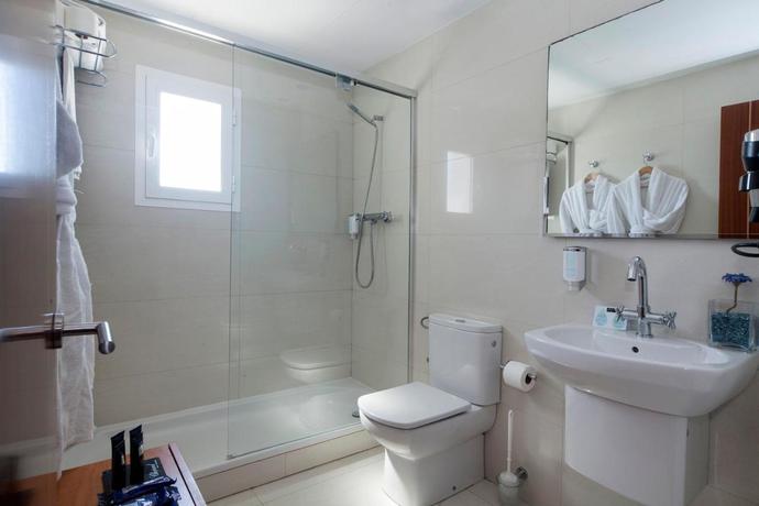 Imagen de la habitación del Hotel Portofino Mallorca. Foto 7