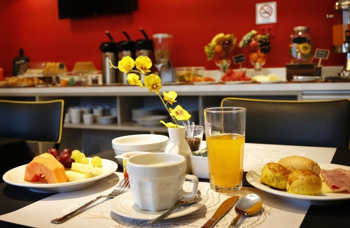 Imagen del bar/restaurante del Hotel Portofino, Teresina. Foto 4