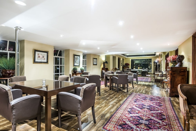 Imagen de los interiores del Hotel Porton Bogota. Foto 17