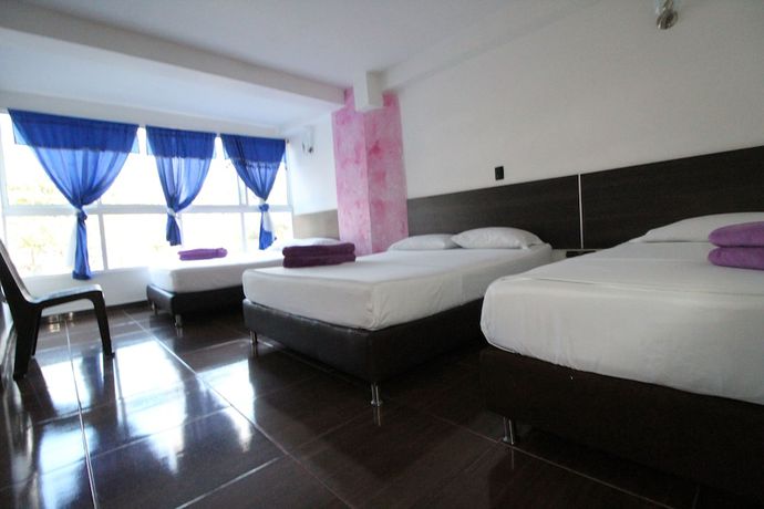 Imagen de la habitación del Hotel Porton Estadio. Foto 6