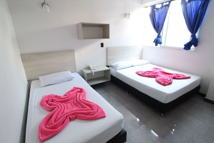 Imagen de la habitación del Hotel Porton Estadio. Foto 10