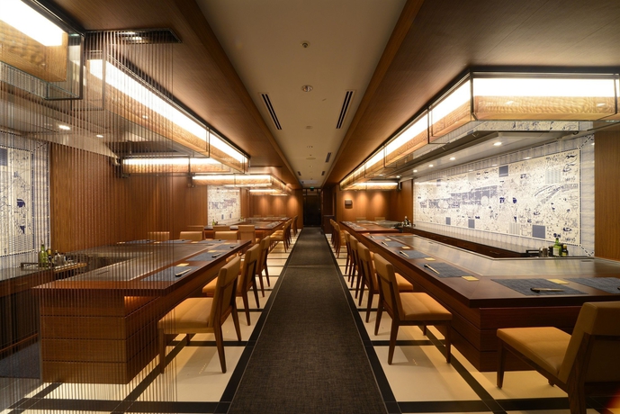 Imagen del bar/restaurante del Hotel Portopia Hotel. Foto 3