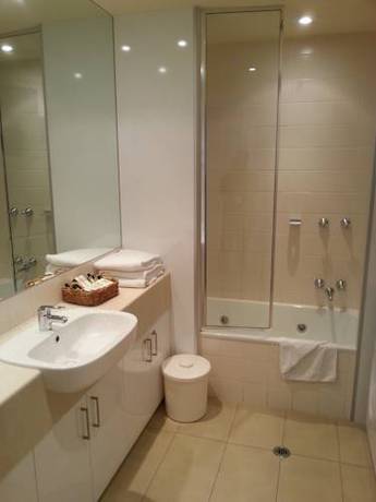 Imagen de la habitación del Hotel Portsea Village Resort. Foto 5