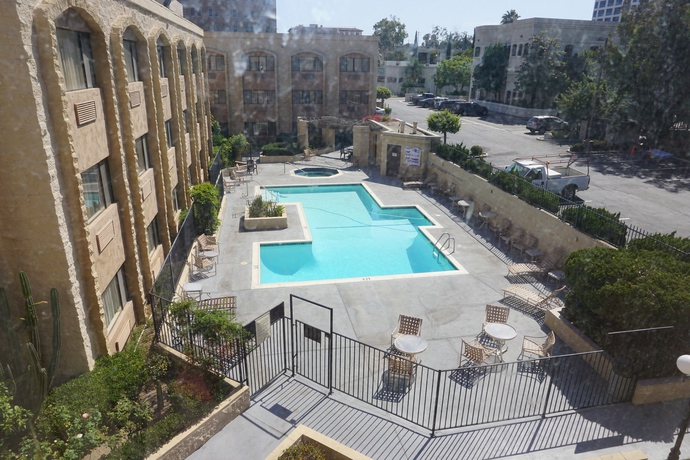 Imagen de la piscina del Hotel Portside Inn and Suites. Foto 16