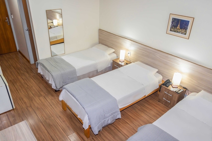 Imagen de la habitación del Hotel Portucali. Foto 15