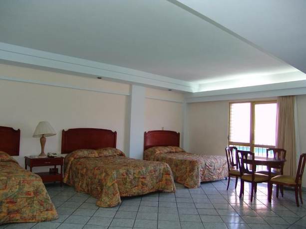 Imagen de la habitación del Hotel Posada Arcos. Foto 4