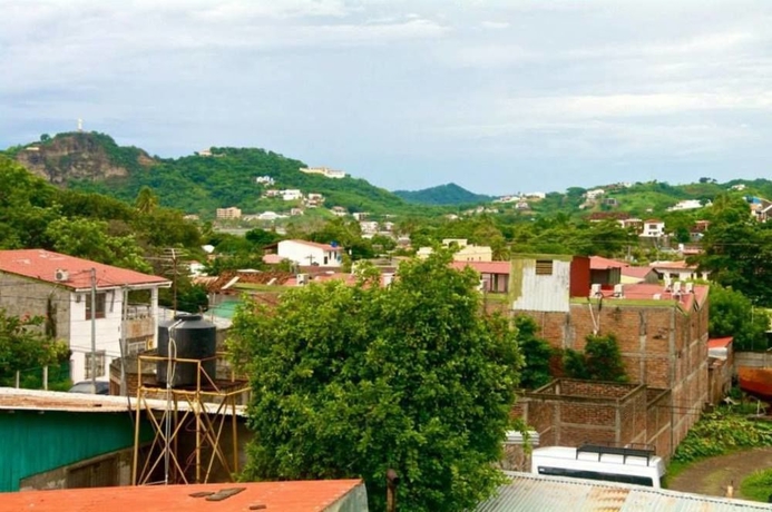 Imagen de los exteriores del Hotel Posada Bah&iacute;a Azul. Foto 11