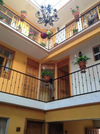 Imagen de los exteriores del Hotel Posada Camelinas. Foto 9
