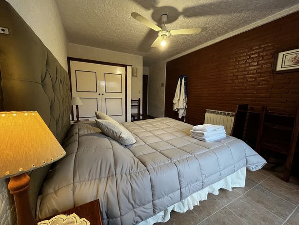 Imagen de la habitación del Hotel Posada Chalet Suisse. Foto 9