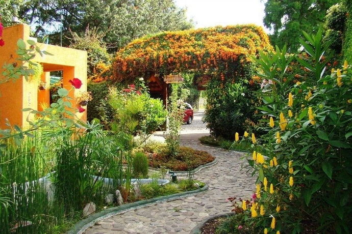 Imagen de los exteriores del Hotel Posada De Don Rodrigo Panajachel. Foto 5