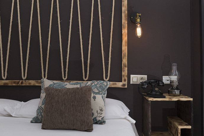 Imagen de la habitación del Hotel Posada De Las Cuevas. Foto 3