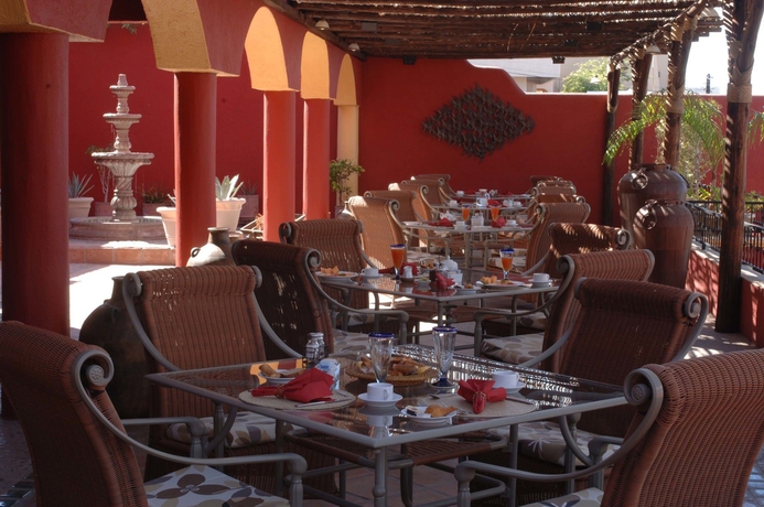 Imagen del bar/restaurante del Hotel Posada De Las Flores La Paz. Foto 2