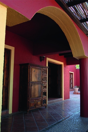 Imagen de los exteriores del Hotel Posada De Las Flores La Paz. Foto 8