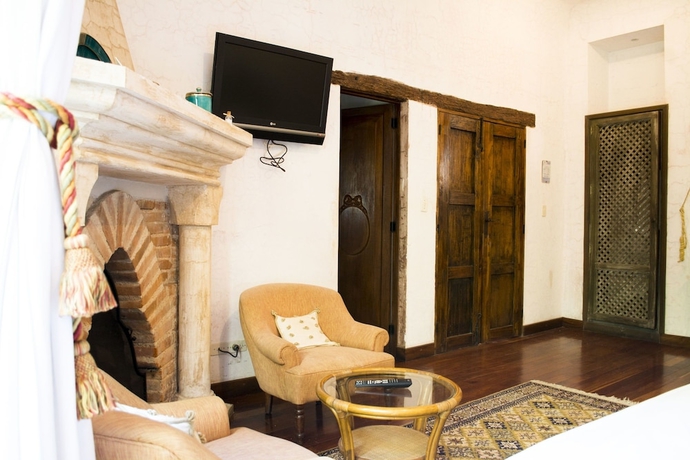 Imagen de la habitación del Hotel Posada De Los Leones. Foto 16