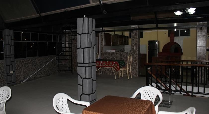 Imagen del bar/restaurante del Hotel Posada De Percybal Mirador Inn. Foto 2