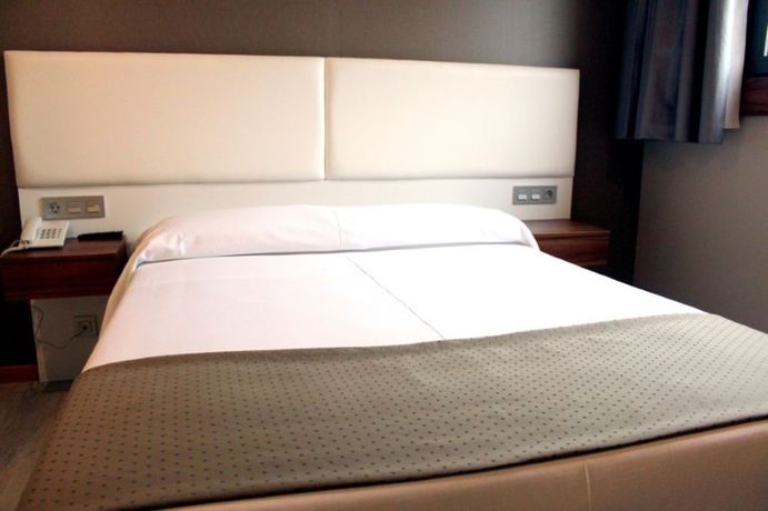 Imagen de la habitación del Hotel Posada De Roces. Foto 4