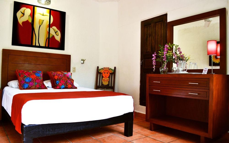 Imagen general del Hotel Posada De Roger. Foto 15