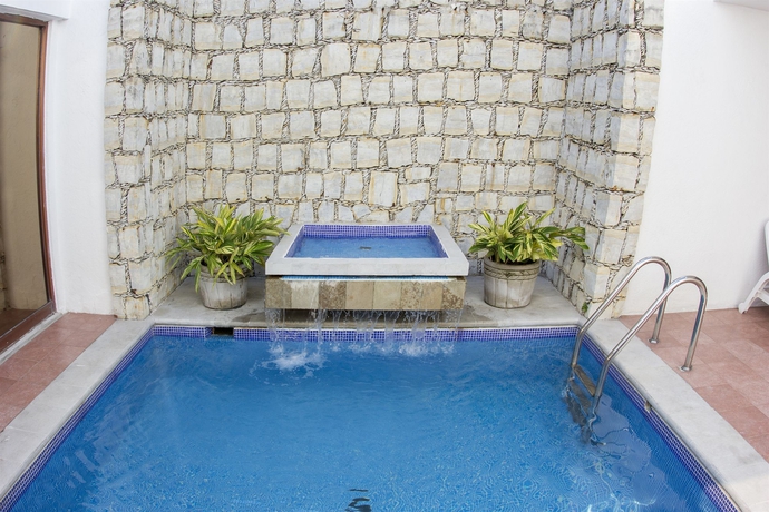 Imagen de los exteriores del Hotel Posada De Tampico. Foto 4