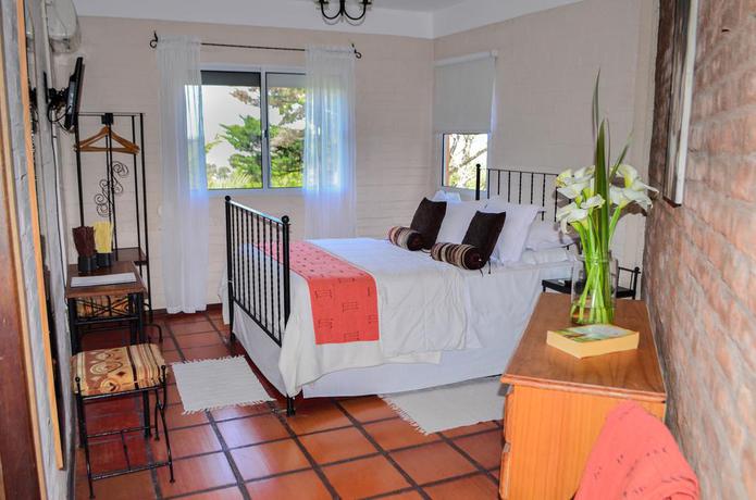 Imagen de la habitación del Hotel Posada Del Bosque, Colonia de Sacramento. Foto 5