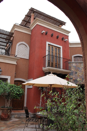 Imagen de los exteriores del Hotel Posada Del Cortes. Foto 7