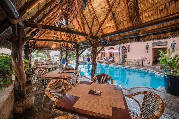 Imagen de la piscina del Hotel Posada Del Hidalgo By Balderrama Collection. Foto 15