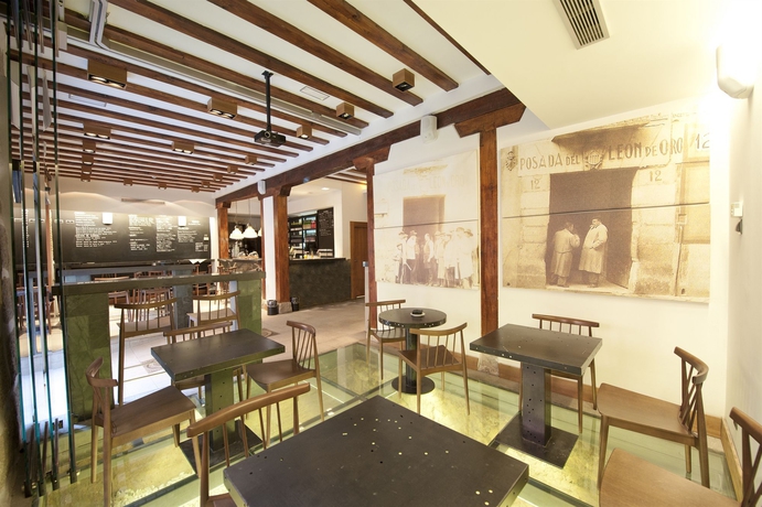 Imagen del bar/restaurante del Hotel Posada Del León De Oro Boutique. Foto 2