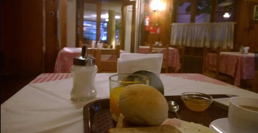 Imagen del bar/restaurante del Hotel Posada Del Salvador. Foto 2