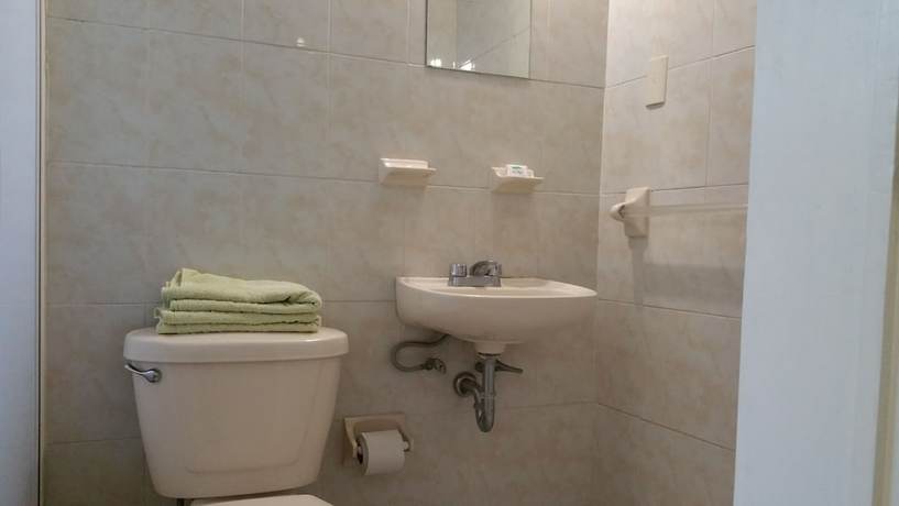 Imagen de la habitación del Hotel Posada Diamante. Foto 17