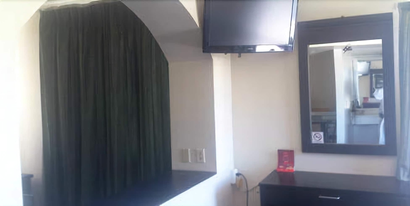 Imagen de la habitación del Hotel Posada Don Fernando. Foto 8
